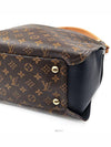 Monogram Gaia shoulder bag - LOUIS VUITTON - BALAAN 5