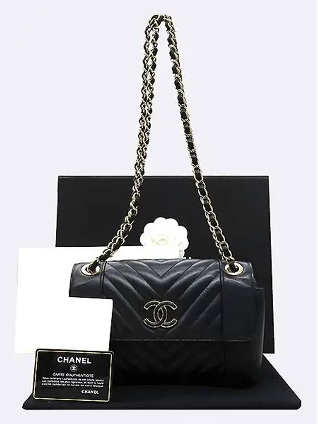 AS0260 Calfskin Chevron Flap Chain Shoulder Bag - CHANEL - BALAAN 1