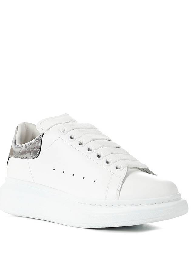 Women's Oversole Crocodile Low Top Sneakers White - ALEXANDER MCQUEEN - BALAAN 4