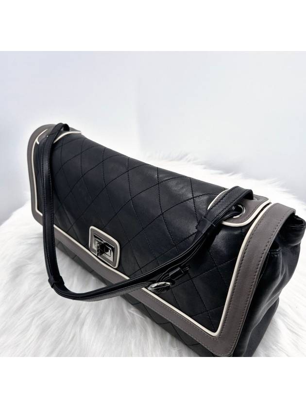 2 55 East West Jumbo Shoulder Bag Black - CHANEL - BALAAN 5