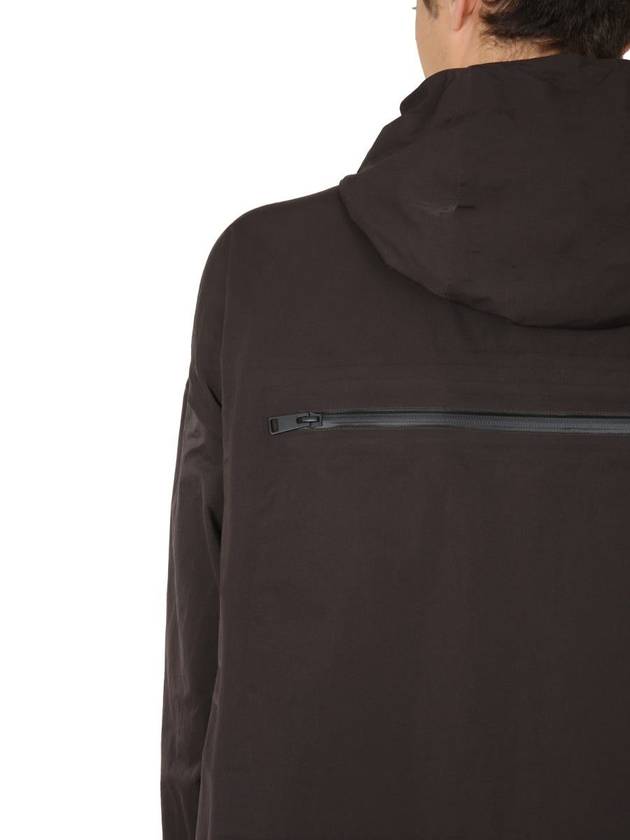 Matte Nylon Back Pocket Windbreaker Brown - BOTTEGA VENETA - BALAAN 5