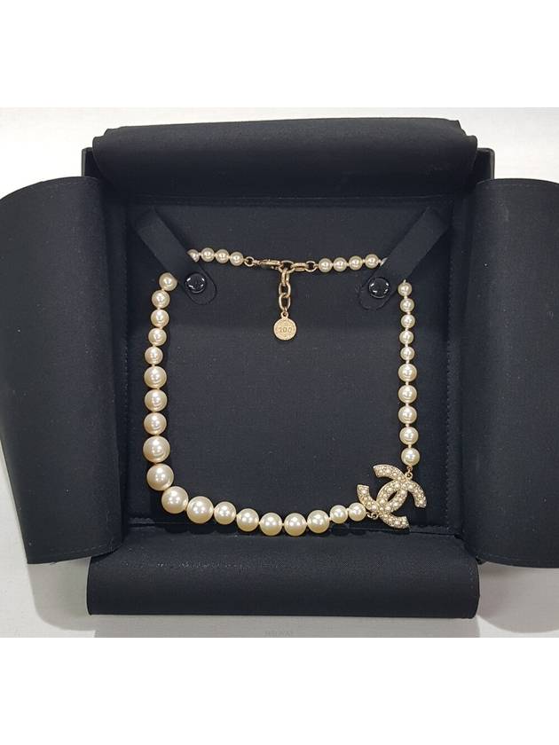 Women s 100th Anniversary CC Logo Pearl Necklace A64757 - CHANEL - BALAAN 3