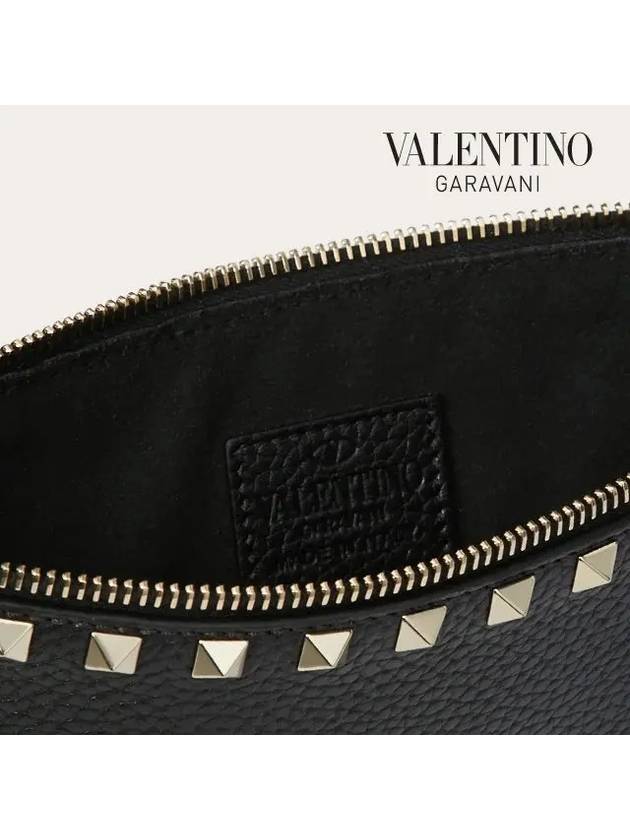 Rockstud Stampa Alce Clutch Bag Black - VALENTINO - BALAAN 6