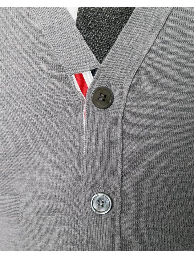 Milano Stitch Fine Merino Wool V-neck Cardigan Light Gray - THOM BROWNE - BALAAN 6