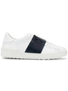 Men's Hidden Strap Rockstud Color Contrast Sneakers White Navy - VALENTINO - BALAAN 3