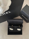 CC logo earrings twotone frame round earrings black white ABC997 - CHANEL - BALAAN 4