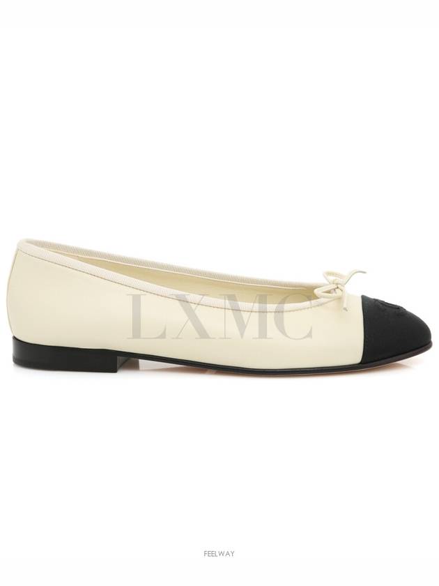 Classic ballerina ballet flat shoes white two tone G02819 Cambon - CHANEL - BALAAN 3