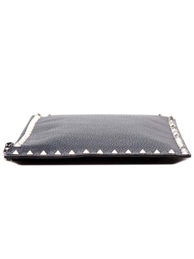 Rockstud Stampa Alce Clutch Bag Navy - VALENTINO - BALAAN 5