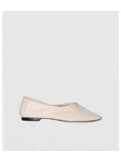 Prudence Creased Leather Flat Ivory - BY FAR - BALAAN 2