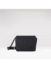 District PM Messenger Bag Black - LOUIS VUITTON - BALAAN 2