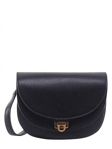 Gancini Travelfl Calfskin Cross Bag Black - SALVATORE FERRAGAMO - BALAAN 1