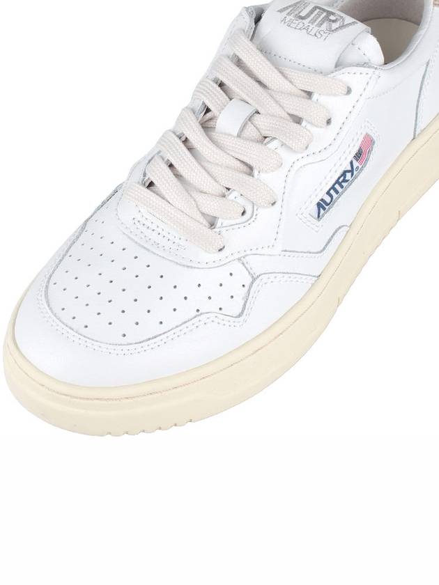 Medalist Goatskin Low Top Sneakers Gold White - AUTRY - BALAAN 8