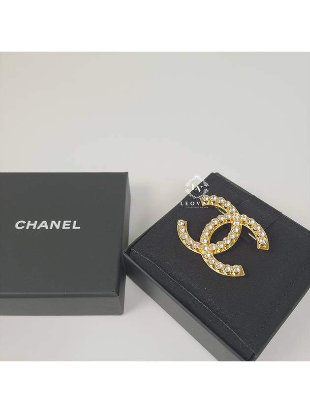 CC logo cubic crystal brooch gold plated gold color AB9915 - CHANEL - BALAAN 2