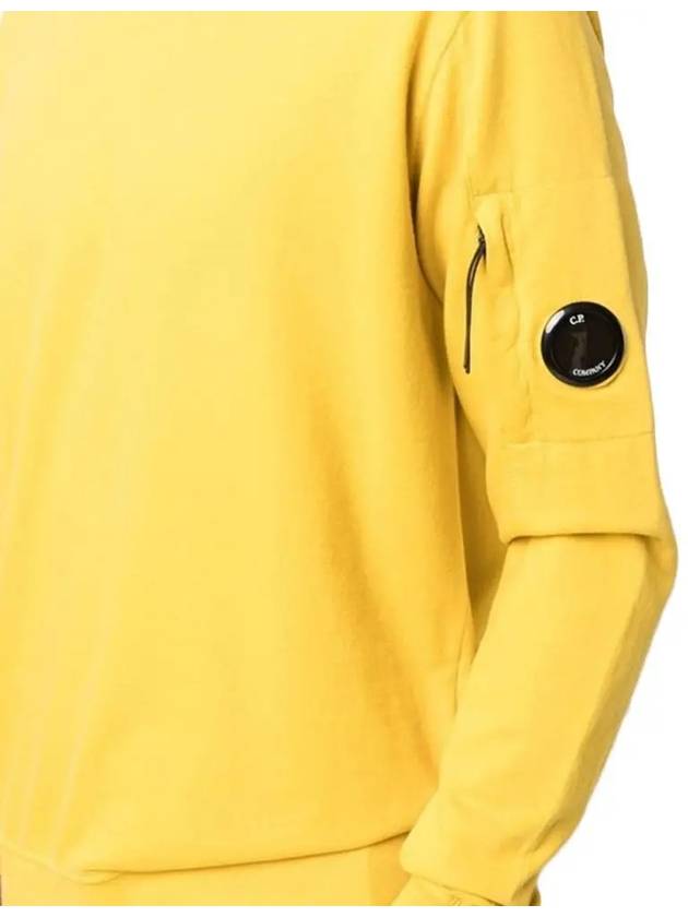 Men's Light Fleece Lens Wappen Sweatshirt Yellow - CP COMPANY - BALAAN 5