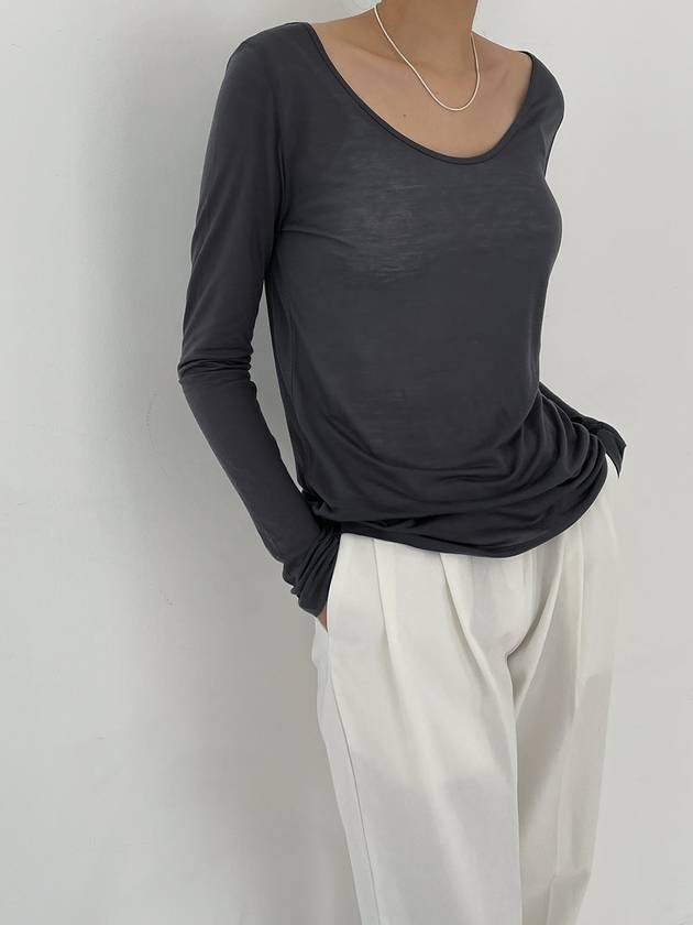 Tencel U-neck long sleeve t-shirtCHAROAL - ARIFF - BALAAN 2