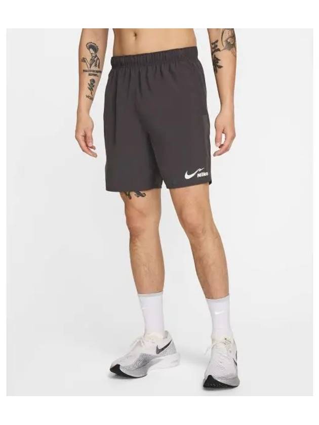 Challenger Dri Fit Running Shorts Black - NIKE - BALAAN 2