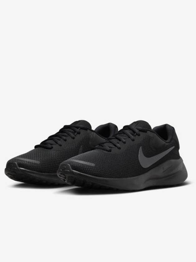 Revolution 7 Low Top Sneakers Black - NIKE - BALAAN 4