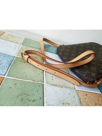 women cross bag - LOUIS VUITTON - BALAAN 2