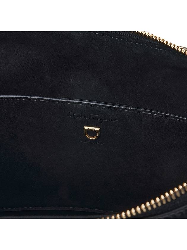 Maxi Gancini Shoulder Bag Black - SALVATORE FERRAGAMO - BALAAN 11