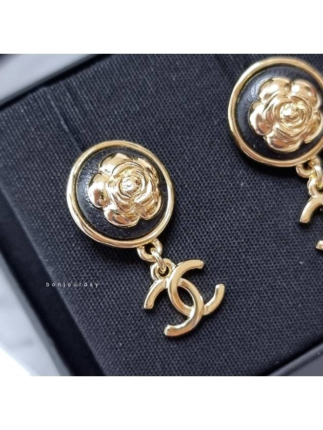 CC Logo Camellia Mental Earrings Gold - CHANEL - BALAAN 2