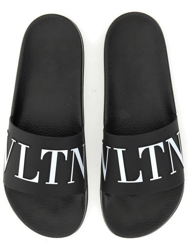 Rubber Rockstud Slippers Black - VALENTINO - BALAAN 4