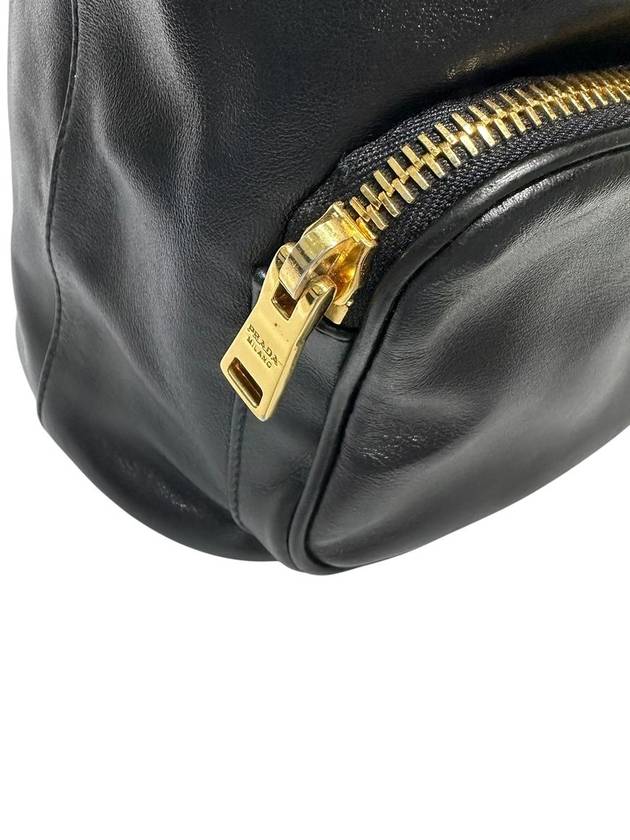 1BH038 Black leather duet bucket bag tote strap - PRADA - BALAAN 7