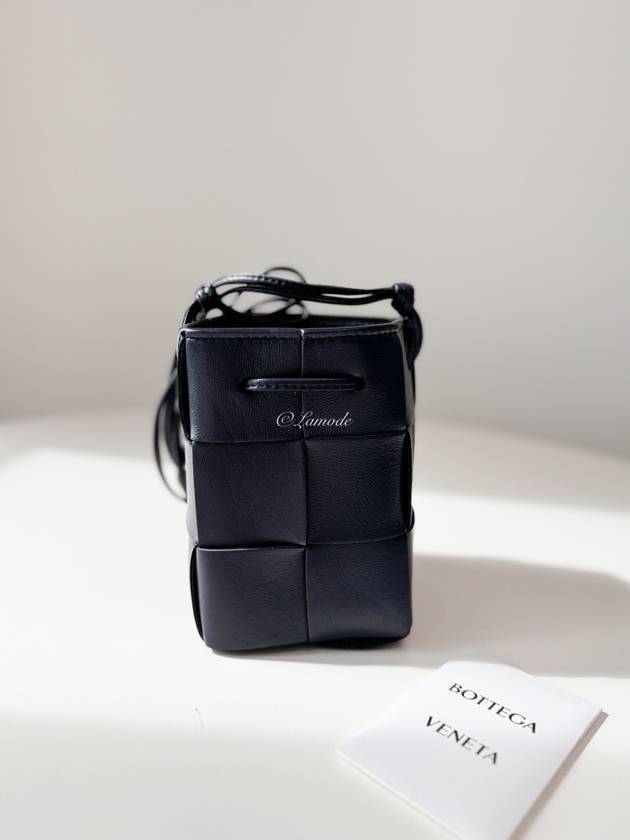 Intrecciato Cassette Small Bucket Bag Navy - BOTTEGA VENETA - BALAAN 4