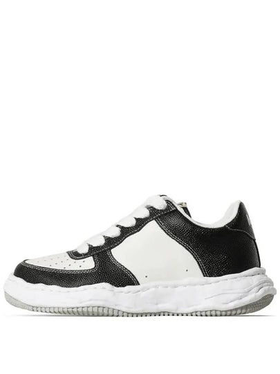 Wayne OG Sole Emboss Leather Low Top Sneakers Black White - MIHARA YASUHIRO - BALAAN 2