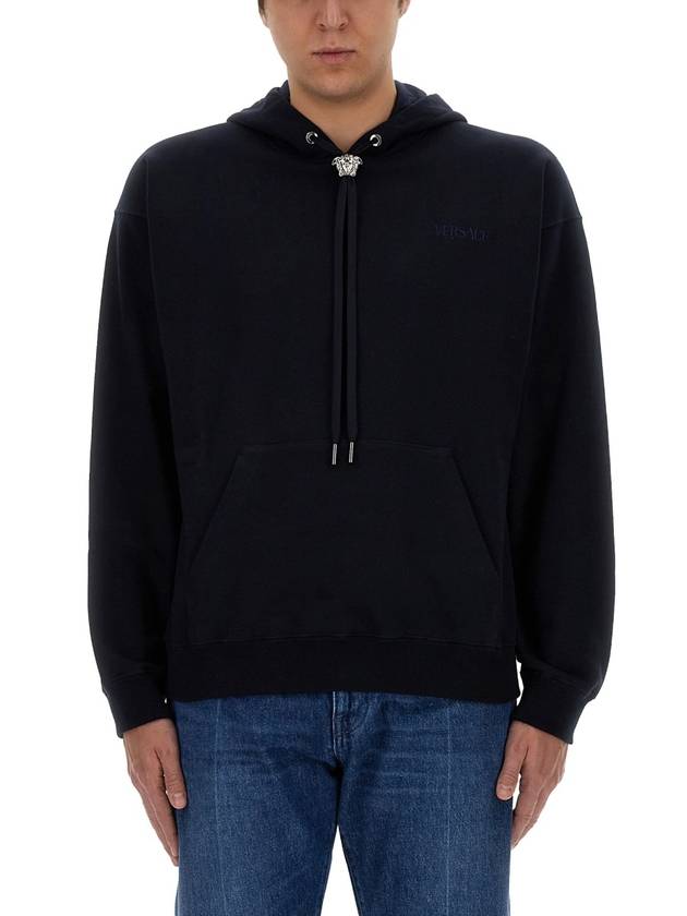 Hooded Sweatshirt 10086611A06213 1UI20 Blue - VERSACE - BALAAN 2