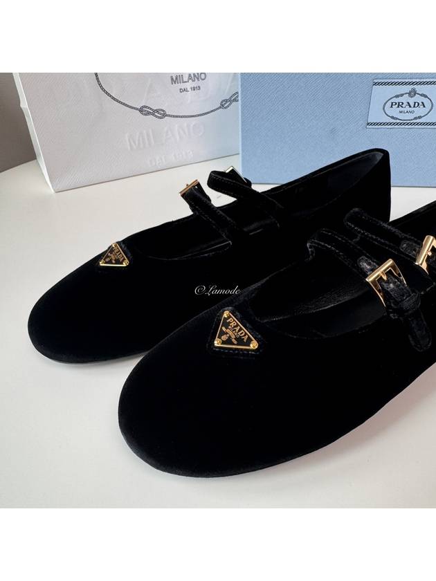 WOMAN BLACK FLATS - PRADA - BALAAN 4