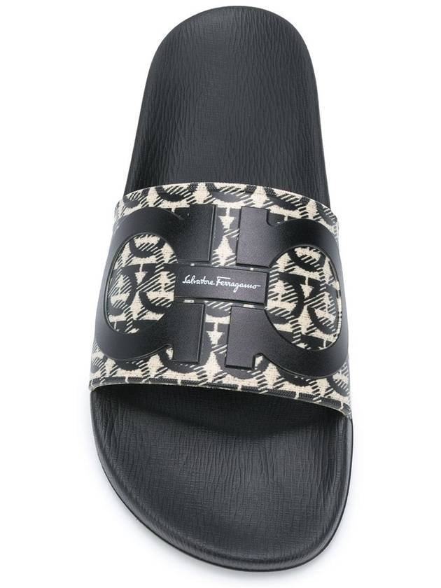 Ferragamo Sandals Black - SALVATORE FERRAGAMO - BALAAN 4