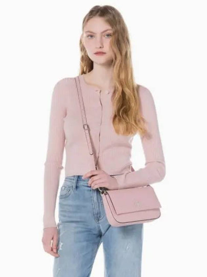 JEANS Women s Pink CKJ Monogram Flap Wrap Shoulder Pouch DH3507 665 - CALVIN KLEIN - BALAAN 2