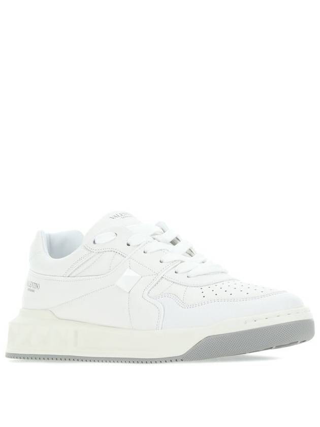 Stud Low Top Sneakers White - VALENTINO - BALAAN 3