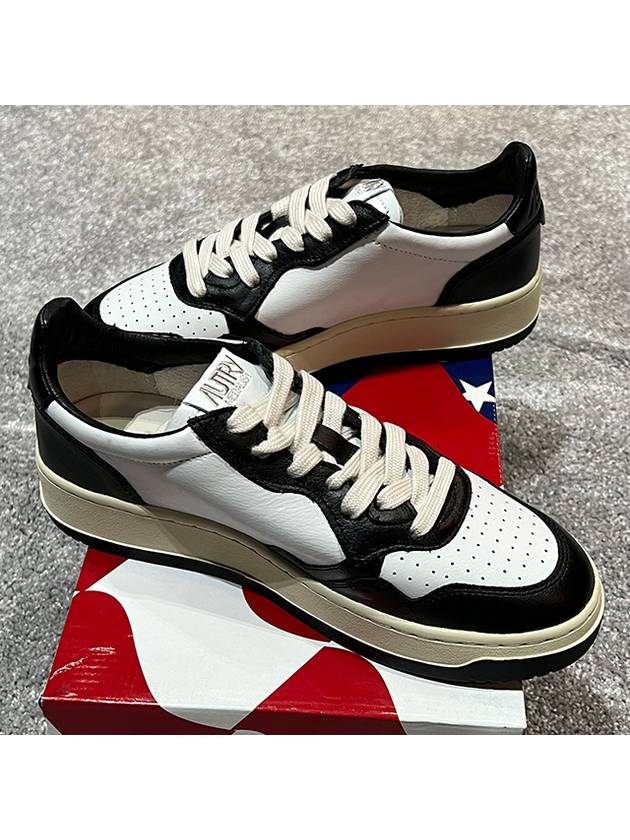 Medalist Killer Whale Sneakers White Black - AUTRY - BALAAN 3