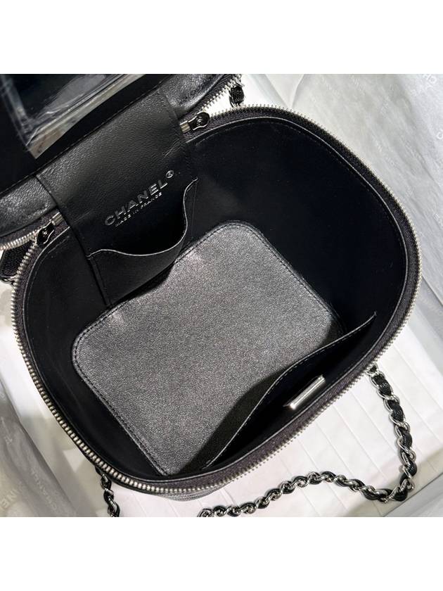 Top handle vanity bag black cosmetic bag caviar - CHANEL - BALAAN 5