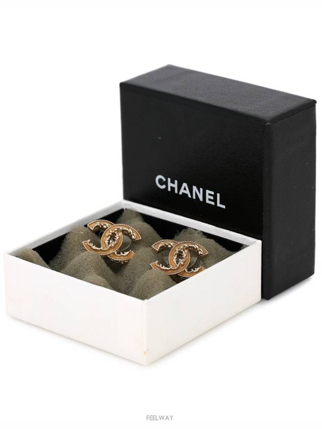 women earrings - CHANEL - BALAAN 8