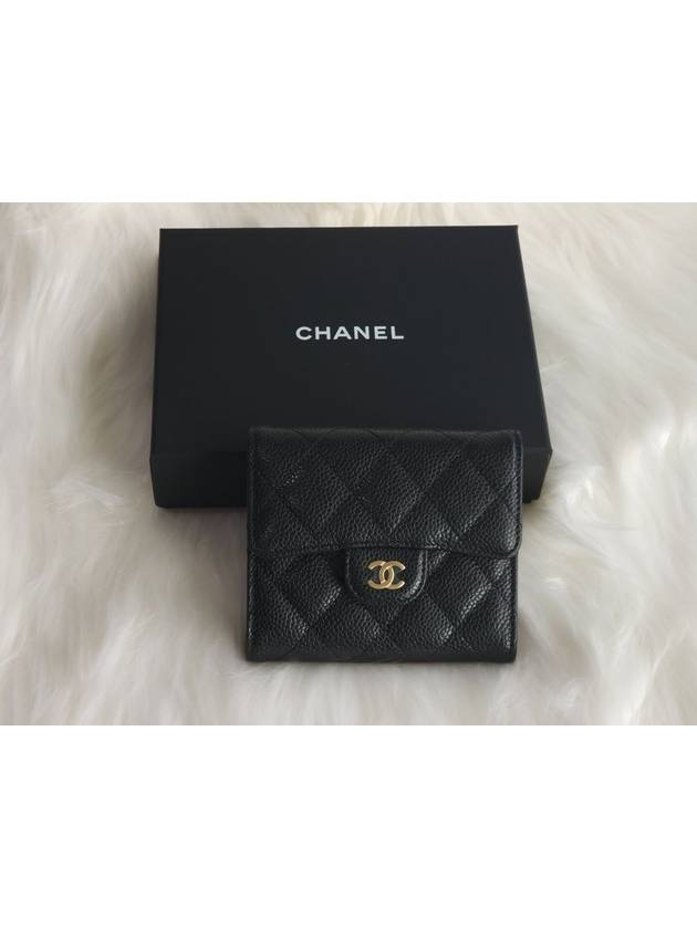 Small Classic Flap Wallet Grained Calfskin & Gold Black - CHANEL - BALAAN 2