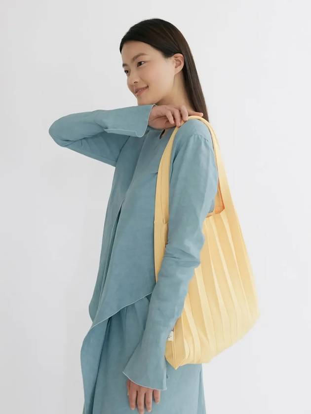 Shoulder bag mango gold - PLEATSMAMA - BALAAN 6