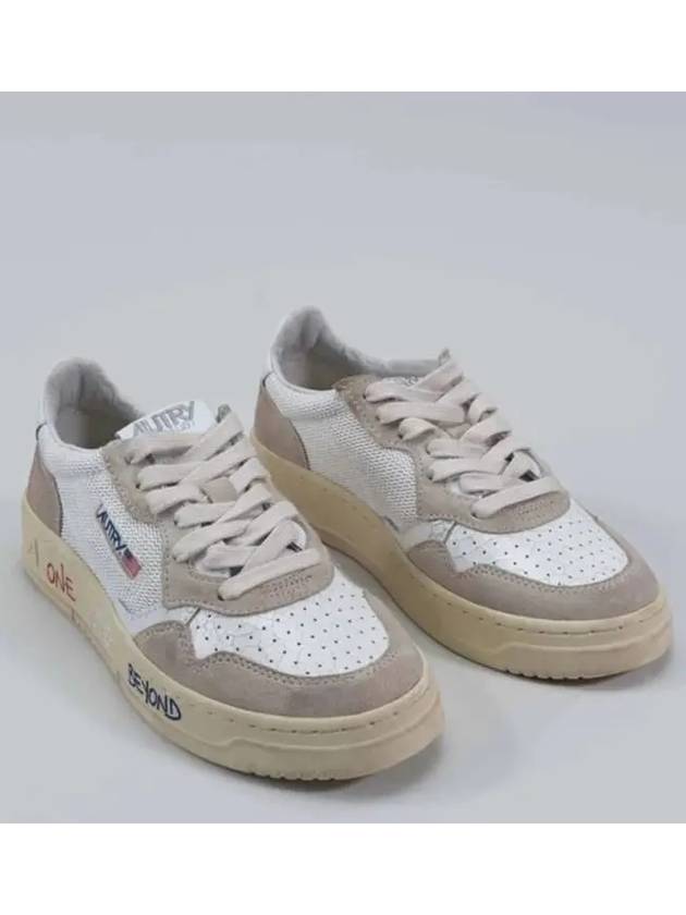 Medalist White Tab Low Top Sneakers White - AUTRY - BALAAN 3