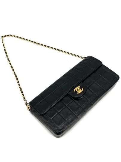 Lambskin chocolate bar baguette shoulder bag - CHANEL - BALAAN 2