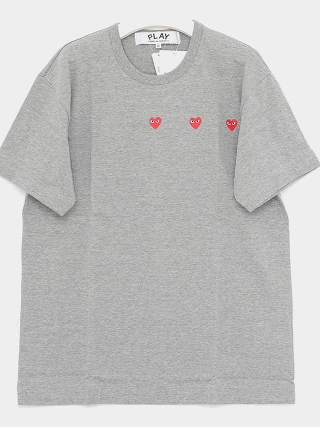 P1T3372 GRAY Triple Red Heart Short Sleeve T Shirt - COMME DES GARCONS - BALAAN 2