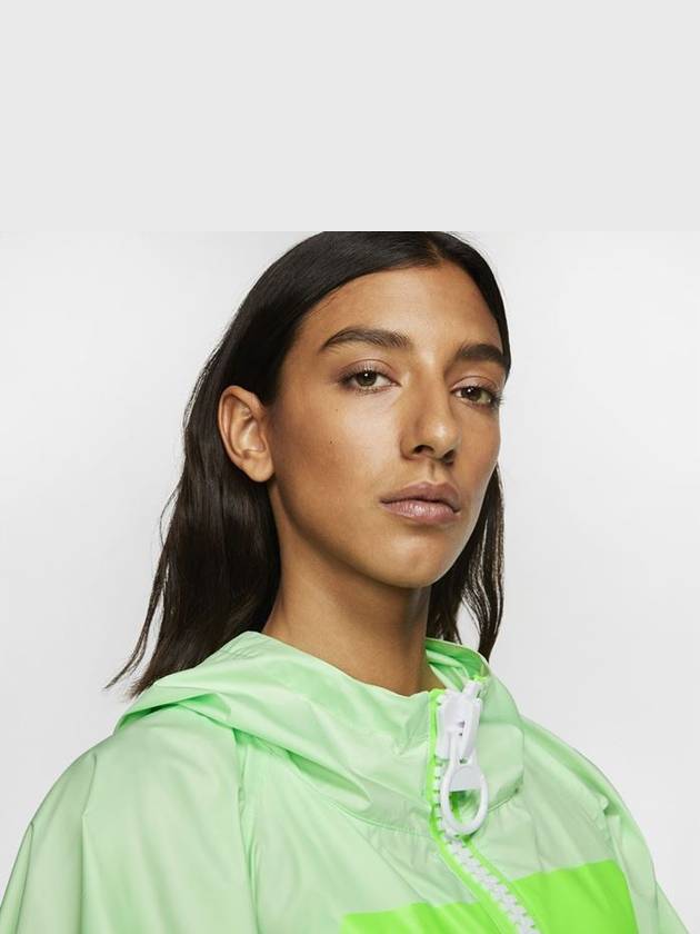 01CT0871376Women’sNSW Wind Runner Oversized JacketGreen Neon - NIKE - BALAAN 4