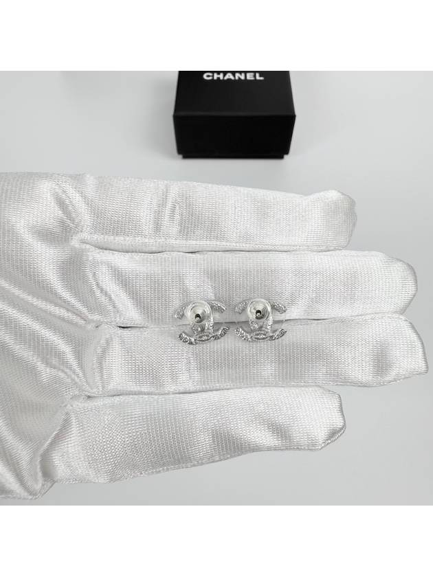 Women s Classic CC Logo Crystal Stud Earrings Silver - CHANEL - BALAAN 7