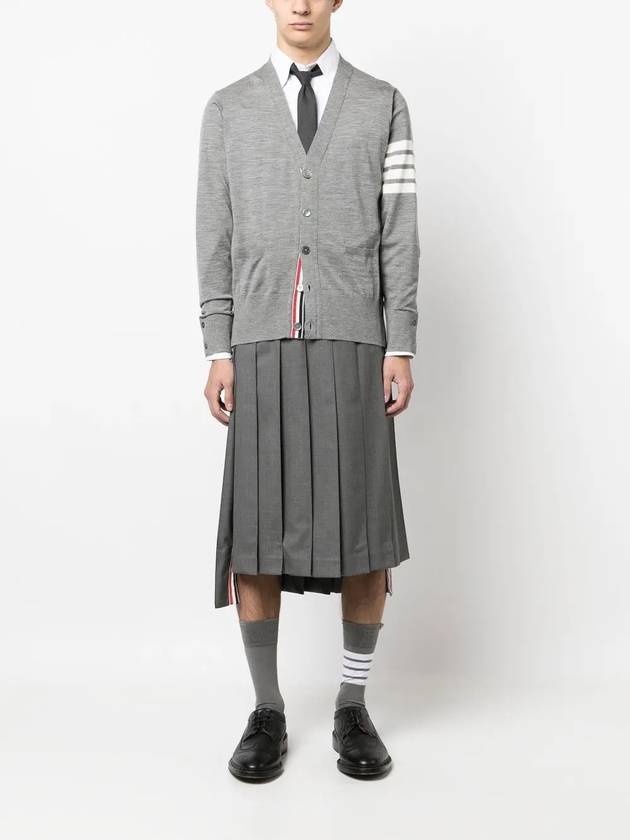 Men's Sustainable Classic Diagonal Wool Cardigan Pale Grey - THOM BROWNE - BALAAN 6