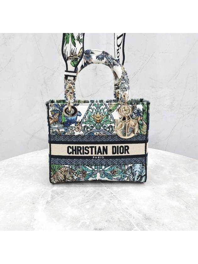 Lux You Embroidered Lady Delight Bag Medium - DIOR - BALAAN 1