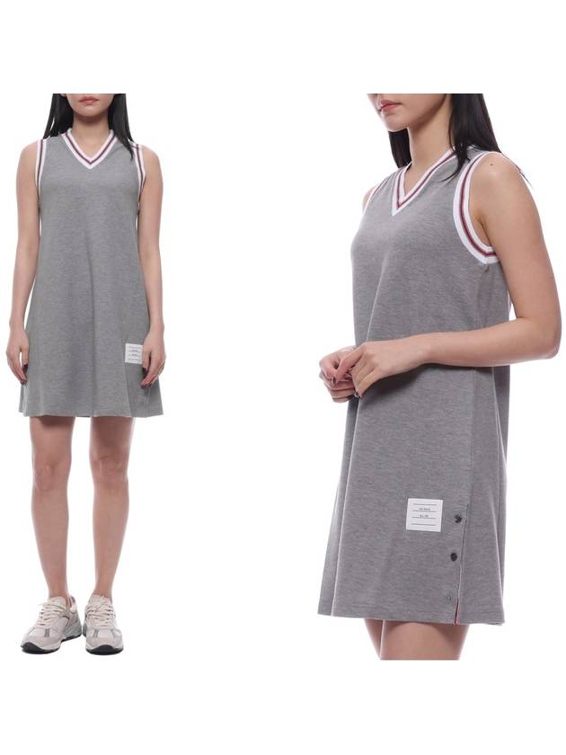 Women's Classic Pique Stripe V-Neck Cotton Tennis Dress Grey - THOM BROWNE - BALAAN 2