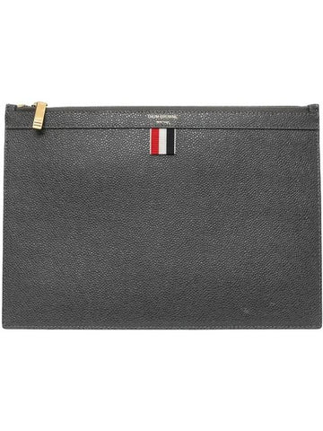 Pebble Grain Three Stripes Zipper Small Clutch Bag Dark Grey - THOM BROWNE - BALAAN.