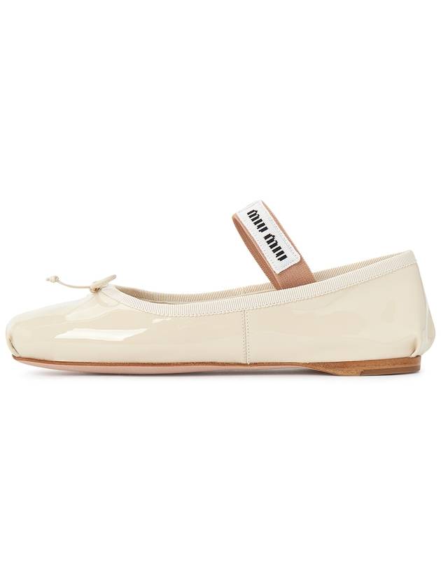 Patent Leather Ballerinas Avorio - MIU MIU - BALAAN 5