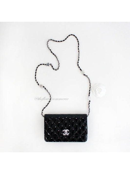 Season Charm Chain WOC Cross Bag Black - CHANEL - BALAAN 2