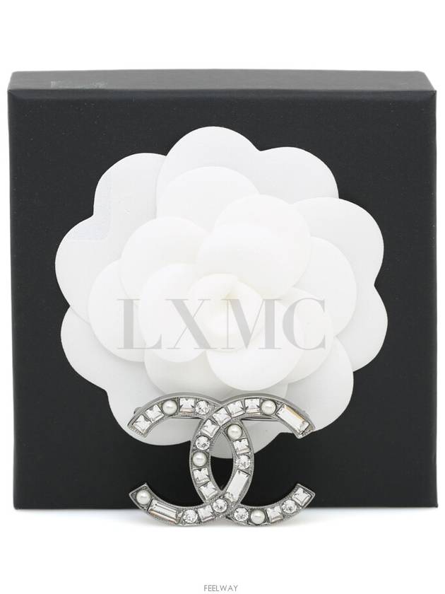 Women Brooches Pins - CHANEL - BALAAN 10